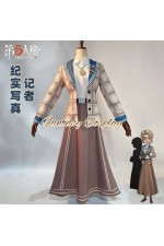 Identity V Journalist Alice DeRoss Candid Portrait Photojournalist Cosplay Costume